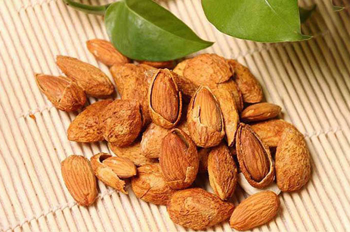 企业食堂承包公司分享巴旦木的食用功效